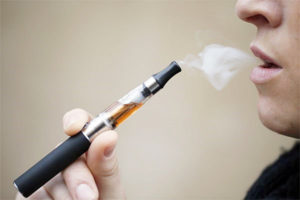 E-Cigarette/ಹೆಚ್ಚುತ್ತಿದೆ ಇ-ಸಿಗರೇಟಿನ ಹುಚ್ಚು